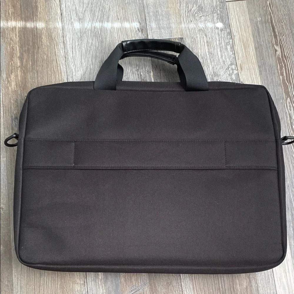 Black Laptop Bag with Durable Material and Professional Design